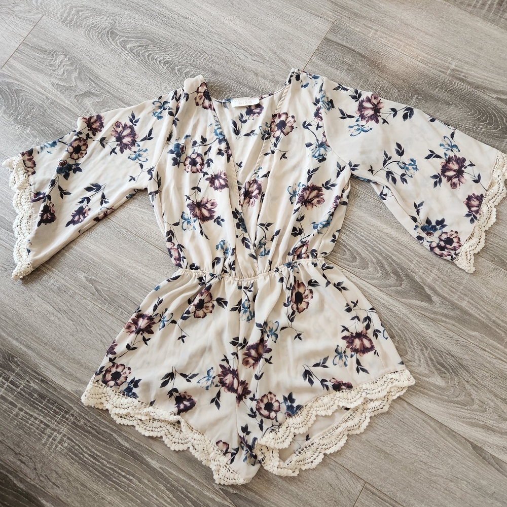 Light Medium Romper with Lace